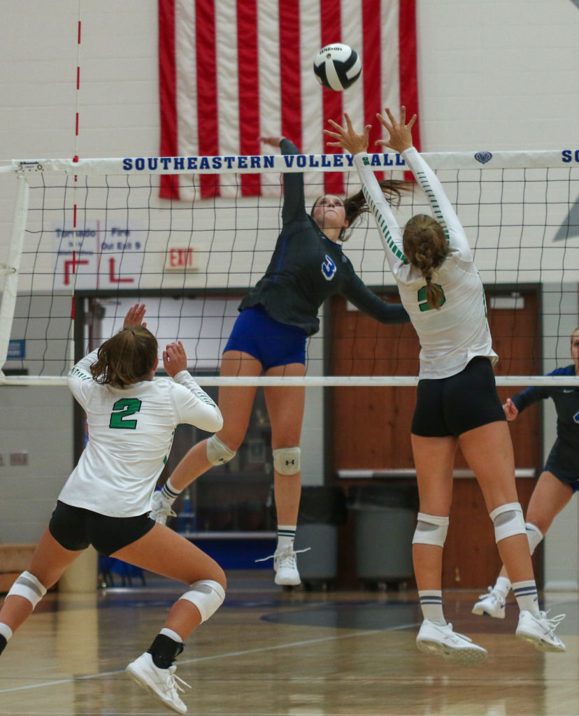 Volleyball: Royals win tough match with New Castle