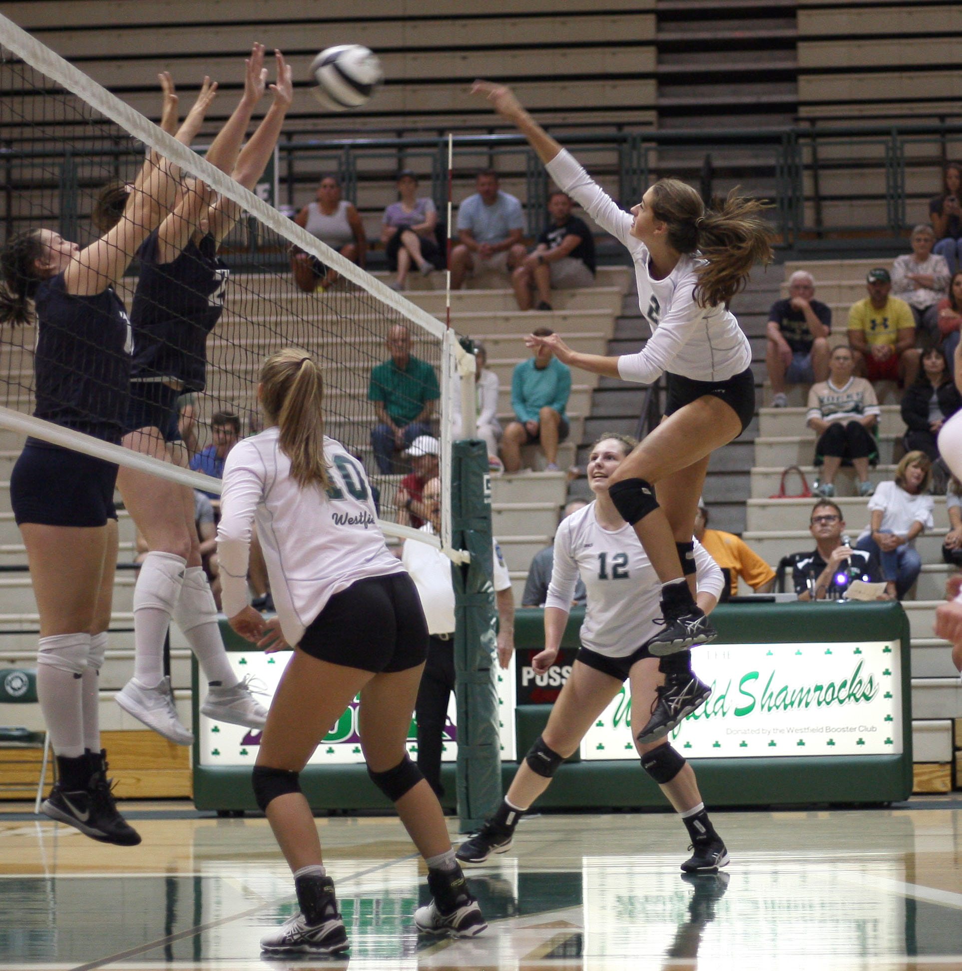 ‘Rocks volleyball battles Perry Meridian