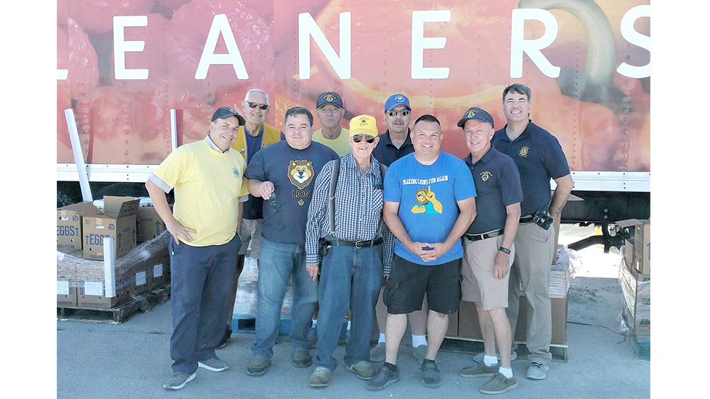 Noblesville & Carmel Lions assist Gleaners mobile pantry