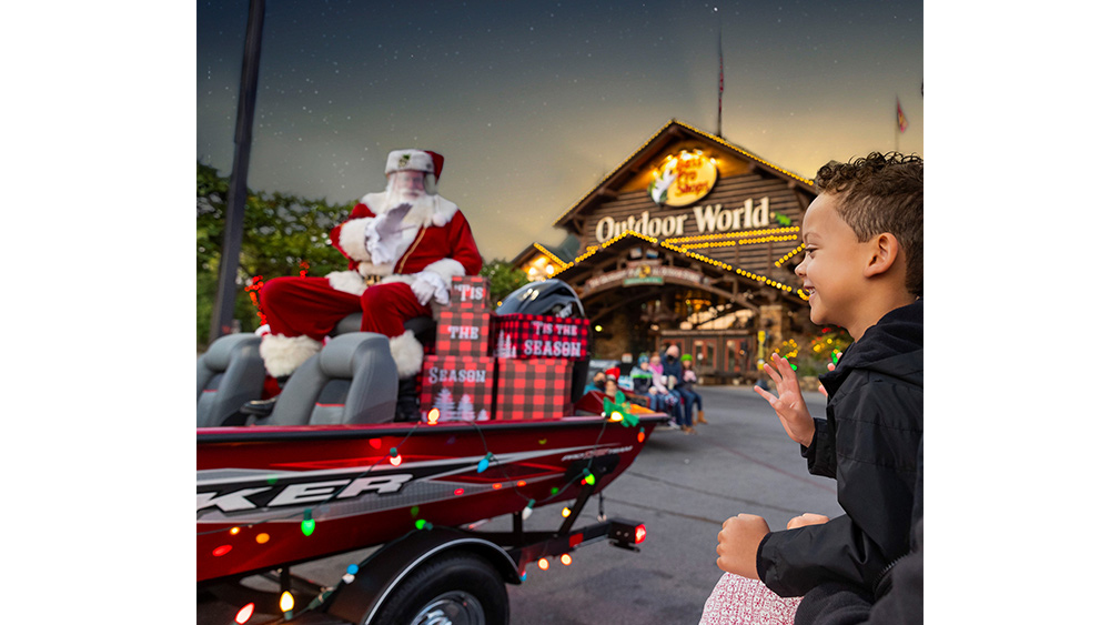 Santa makes grand arrival at Noblesville Cabela’s this Saturday