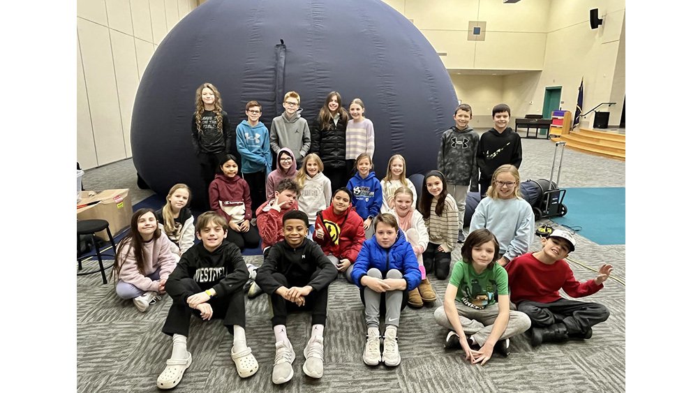 Young Rocks learn about orbiting the Sun
