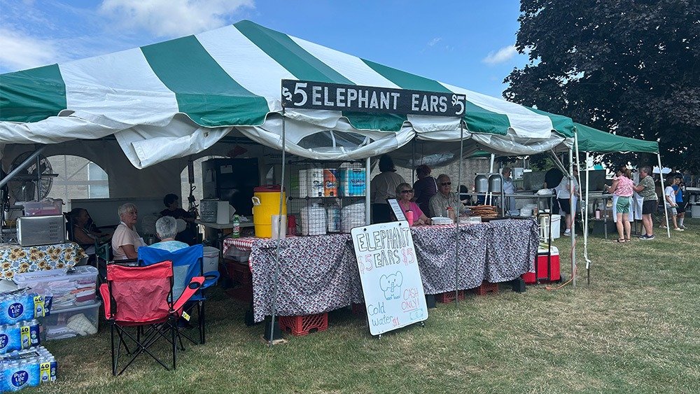 The Silver Notes serve up elephant ears at 4-H