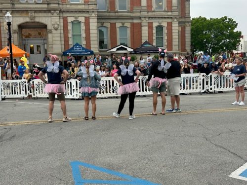 Bed-Race-2025_pig race competitors