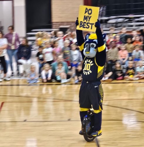 Boomer-visits-SES-(1)