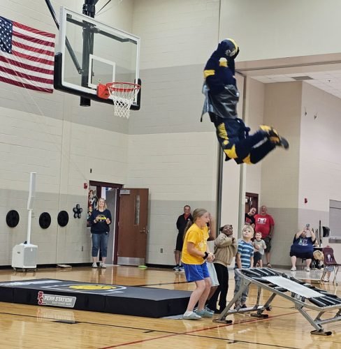 Boomer-visits-SES-(3)