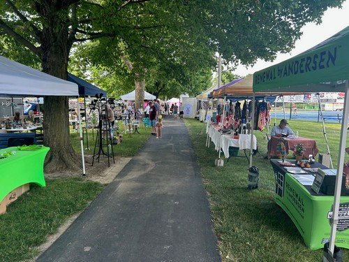 Cicero Lights 2025 (Grace)_booths 7