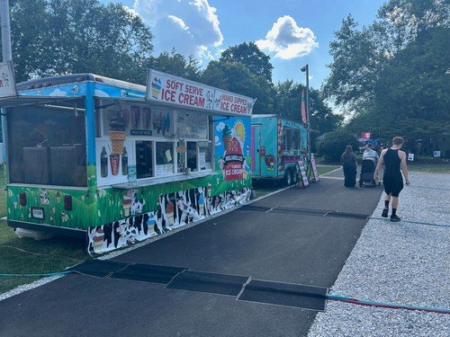 Cicero Lights 2025 (Grace)_food truck 2