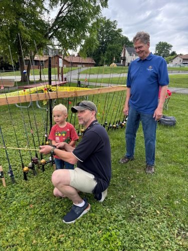 Cicero kids fishing_9272