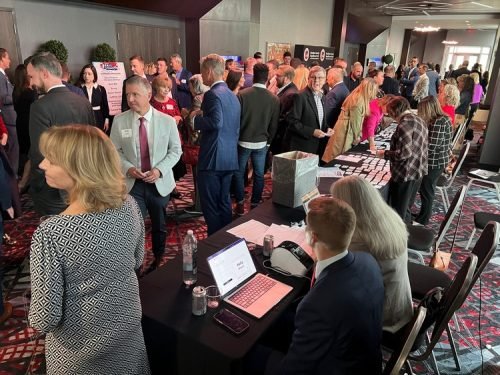 Crowd in hall (7)