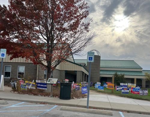 Early-voting-at-Fairgrounds-Ray