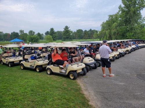 Golfcart Crowd (4)