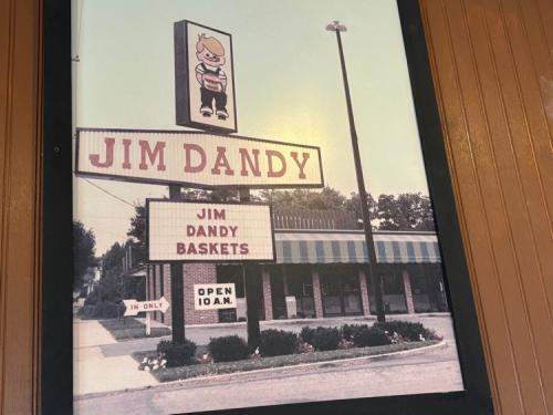 Jim Dandy Noblesville closing (06)