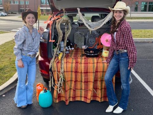 NHS Thespians 2022 trunk or treat (7)