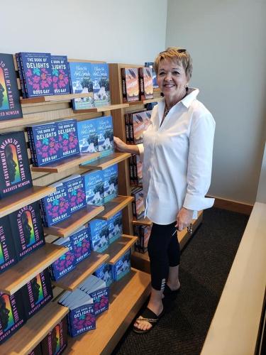 Noblesville-Janet-Barnes-and-Noble (1)