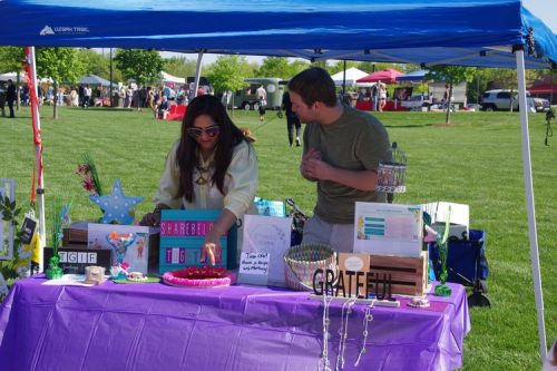 Pooja at Nville Farmers Market_2206