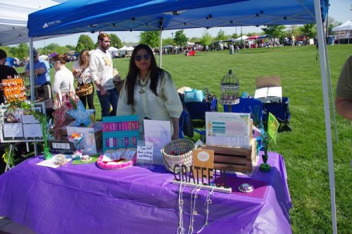 Pooja at Nville Farmers Market_2209