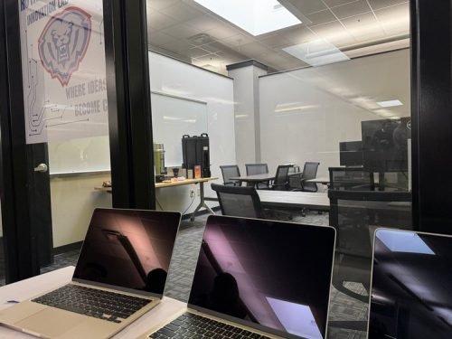 Royals Lab opening_4038