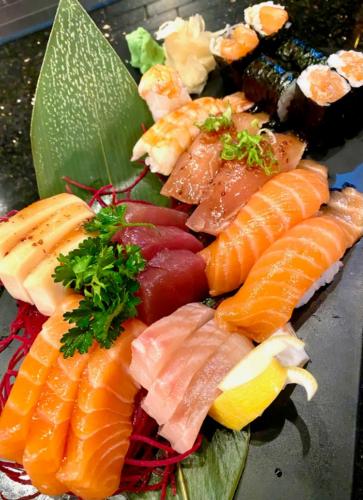 Denise-Zen-Sushi-sashimi-lovers-platter-2